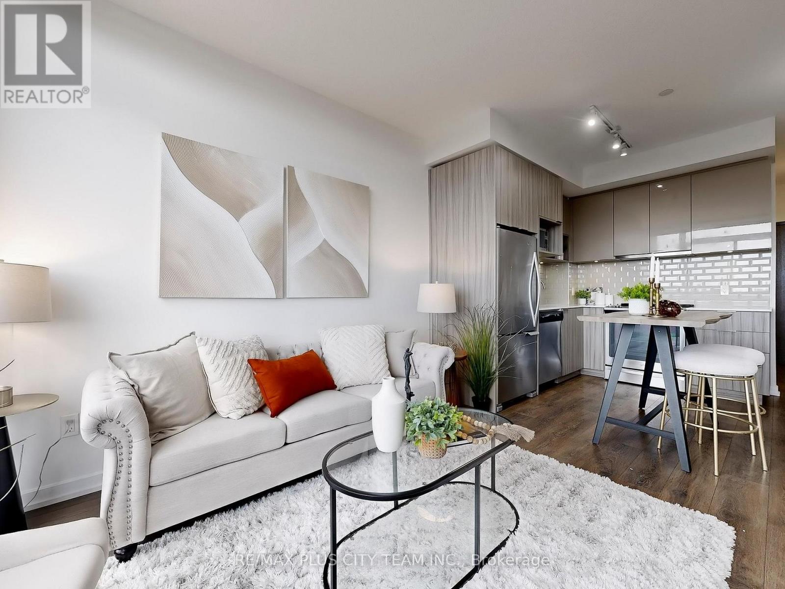 621 - 52 FOREST MANOR ROAD, Toronto, Ontario