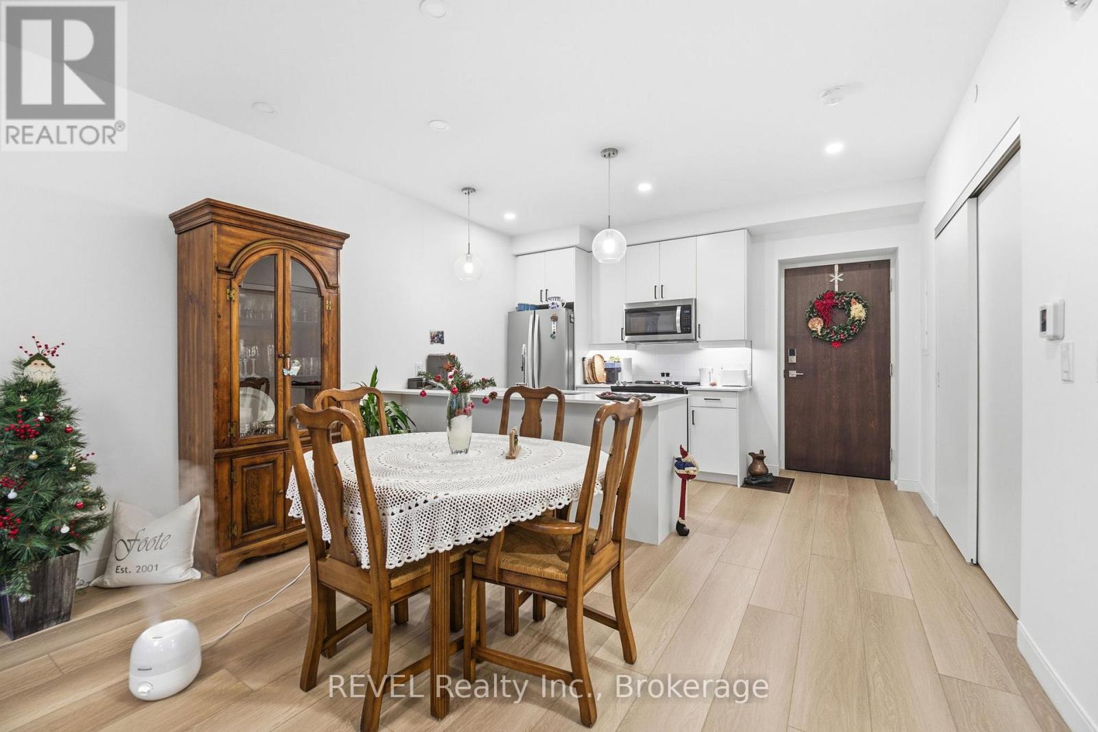 203 - 118 West Street, Port Colborne, Ontario  L3K 0B9 - Photo 10 - X12596662