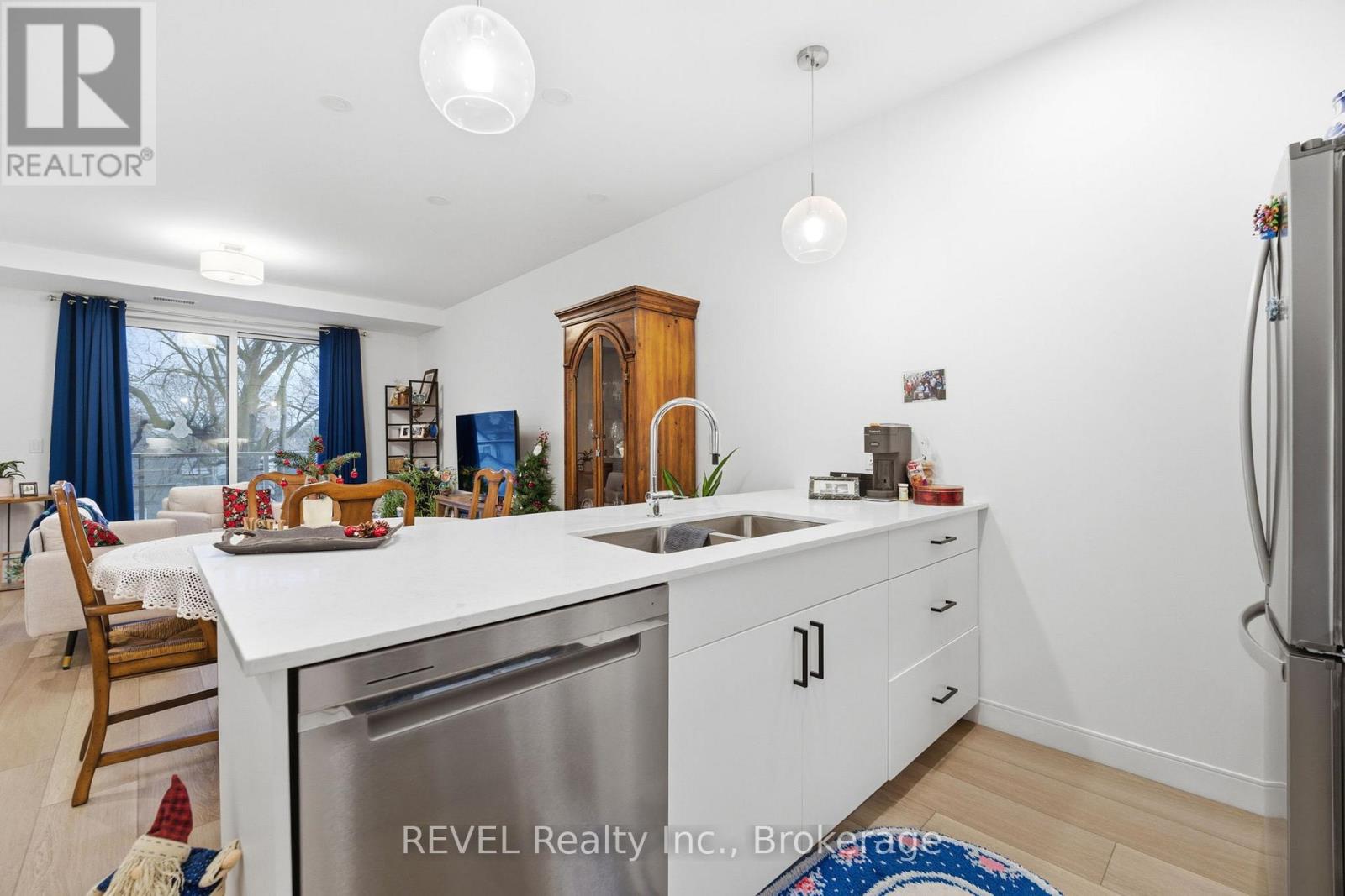 203 - 118 West Street, Port Colborne, Ontario  L3K 0B9 - Photo 6 - X12596662