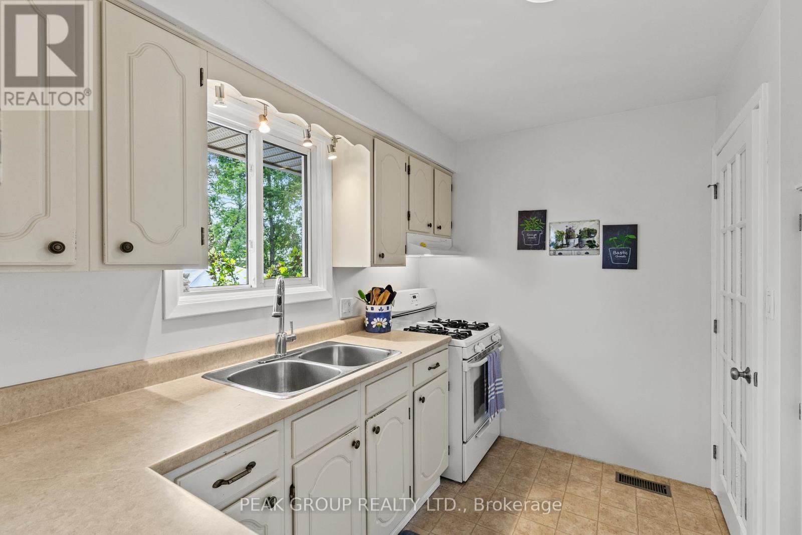 47 David Street, Welland, Ontario  L3B 2B4 - Photo 9 - X12596732