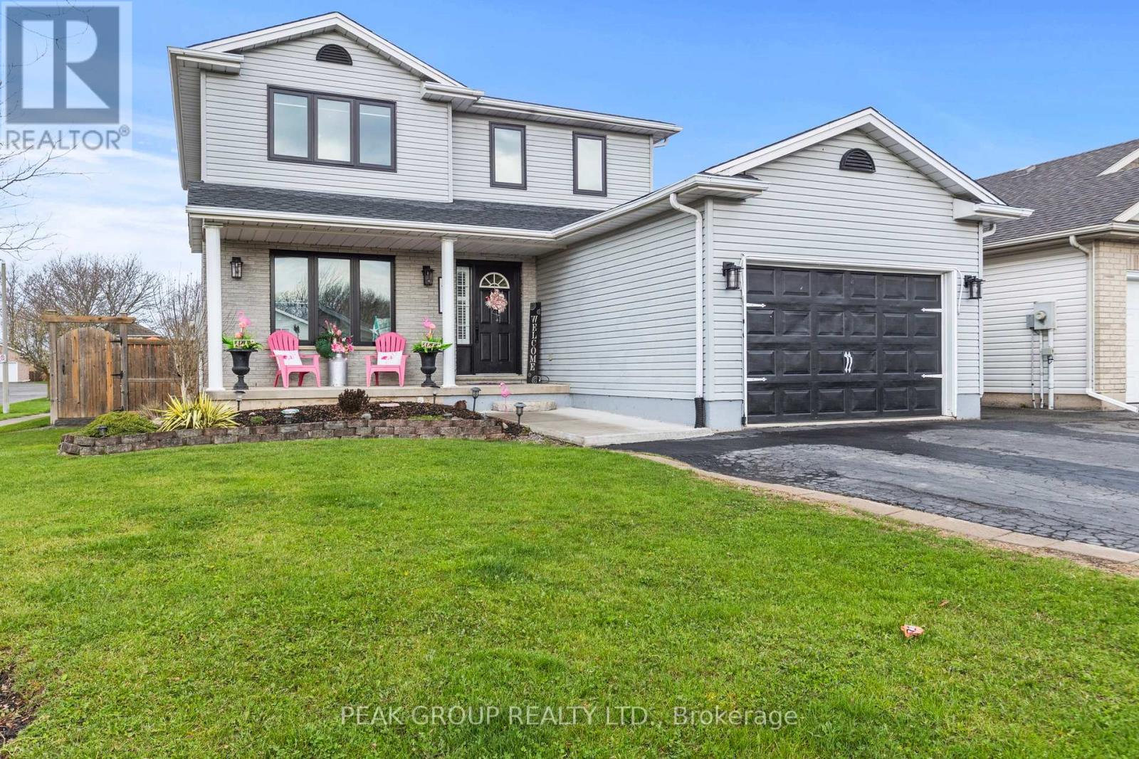 427 Trillium Avenue, Welland, Ontario  L3C 7H1 - Photo 5 - X12596736