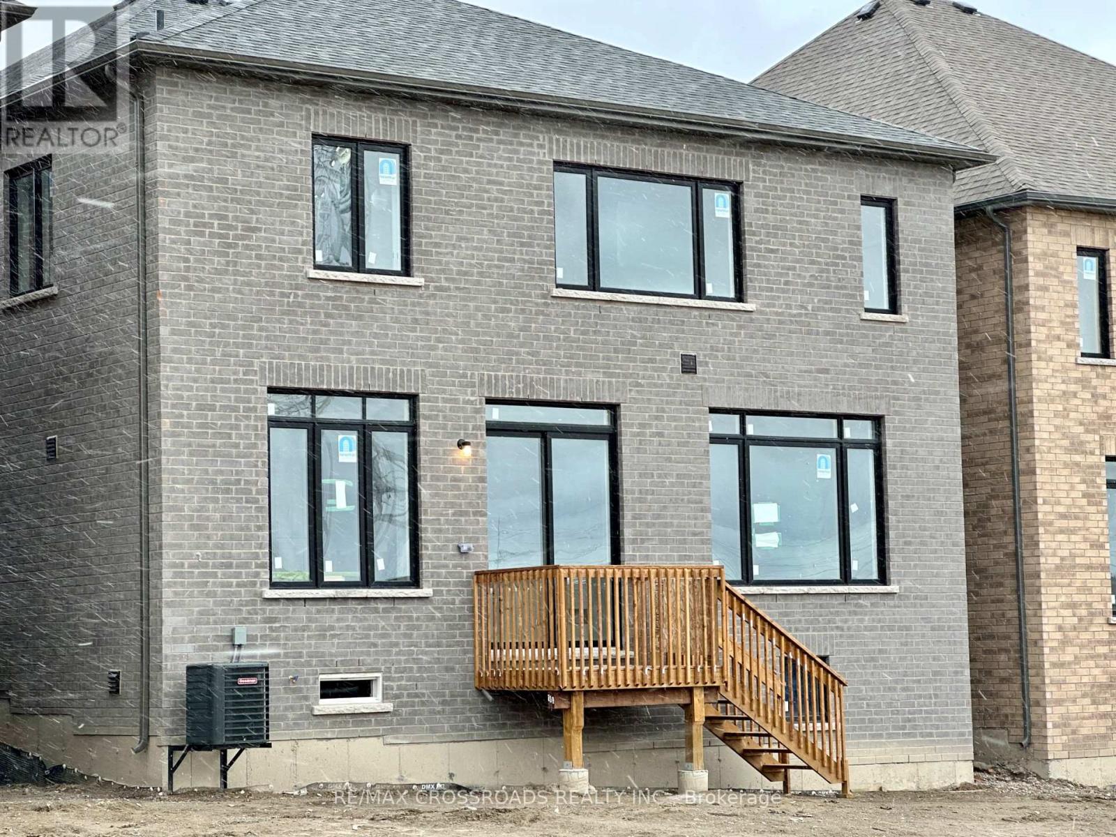 5 Kane Crescent, Aurora, Ontario  L4G 0C5 - Photo 20 - N12587390