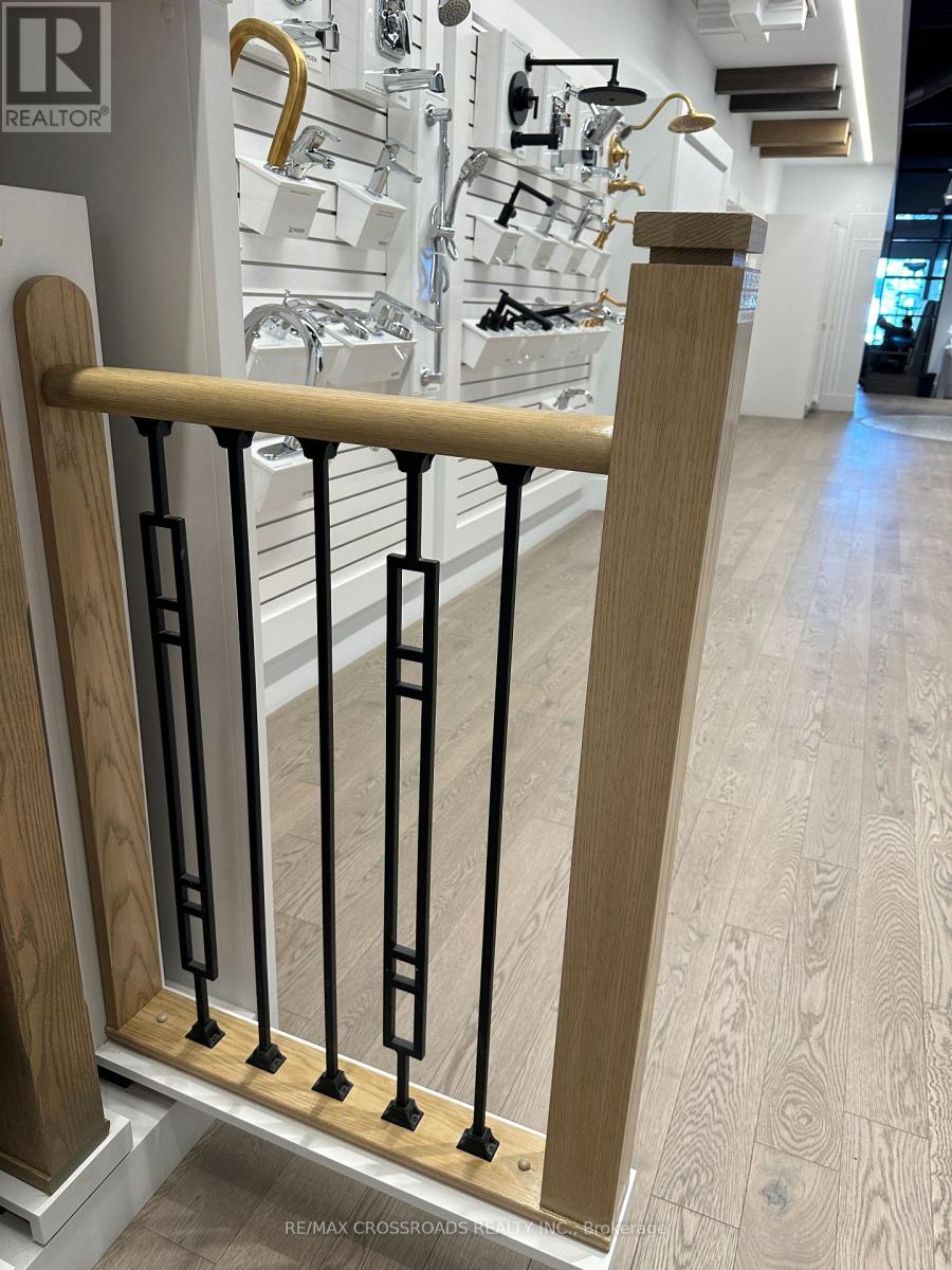 5 Kane Crescent, Aurora, Ontario  L4G 0C5 - Photo 6 - N12587390