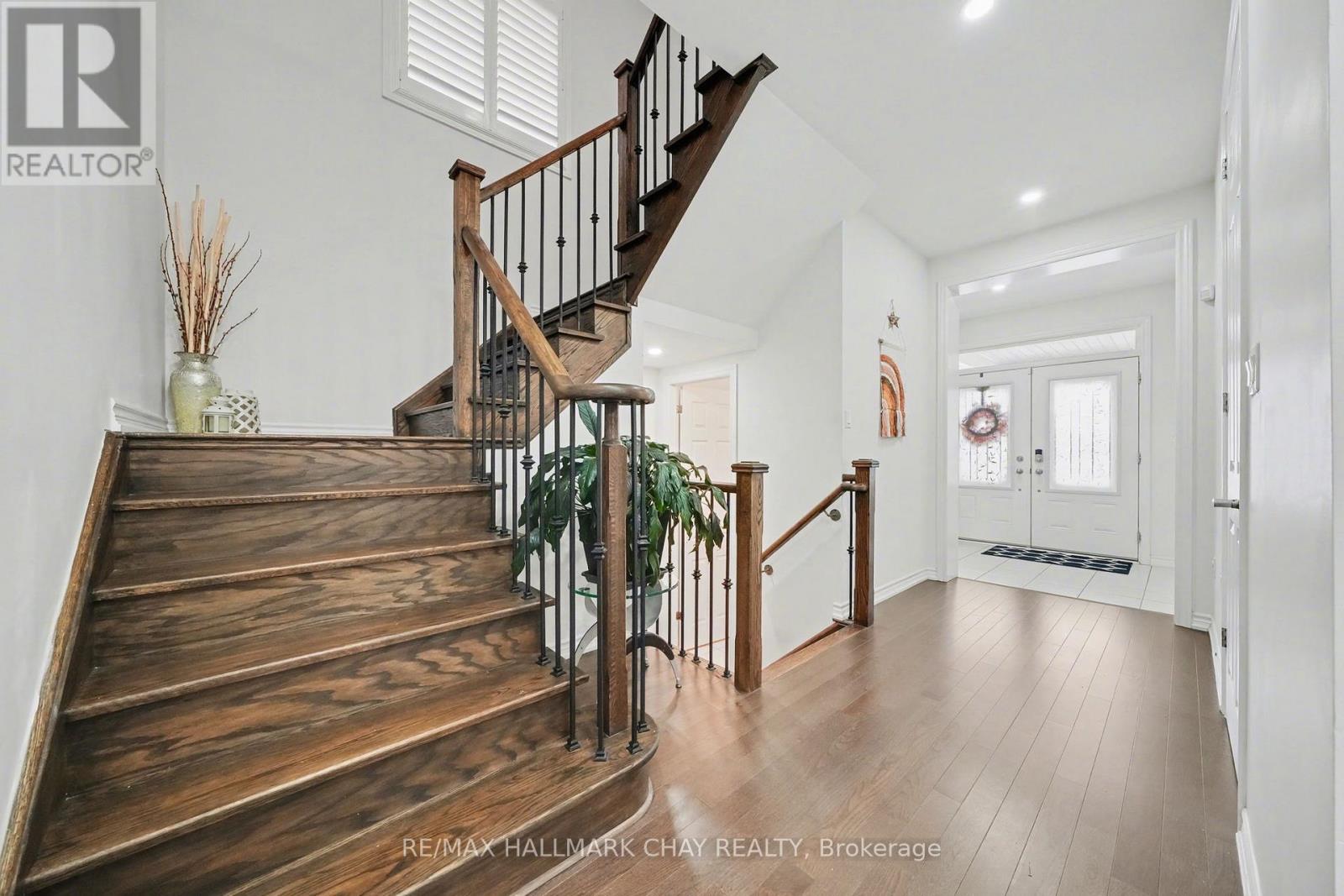 54 Gould Crescent, New Tecumseth, Ontario  L0G 1A0 - Photo 10 - N12593298