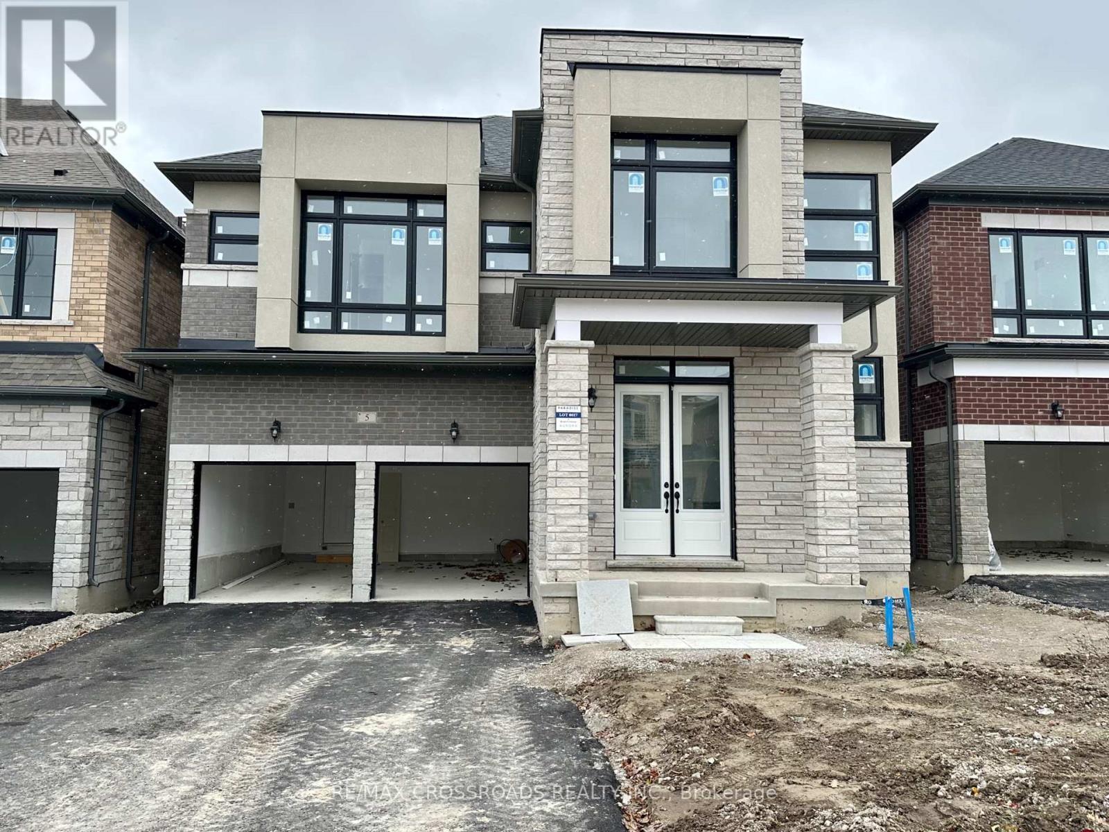 5 Kane Crescent, Aurora, Ontario  L4G 0C5 - Photo 16 - N12587390