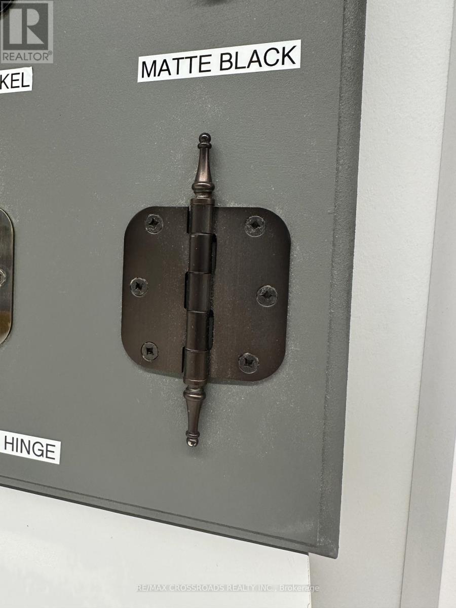 5 Kane Crescent, Aurora, Ontario  L4G 0C5 - Photo 11 - N12587390