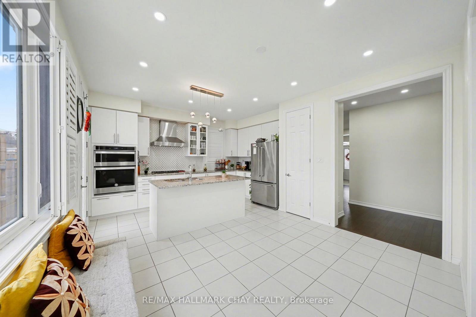 54 Gould Crescent, New Tecumseth, Ontario  L0G 1A0 - Photo 17 - N12593298