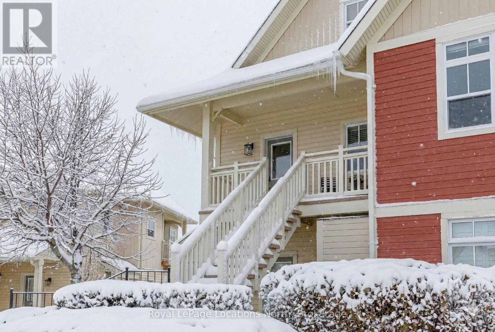 221 - 125 Fairway Court, Blue Mountains, Ontario  L9Y 0P8 - Photo 3 - X12596674