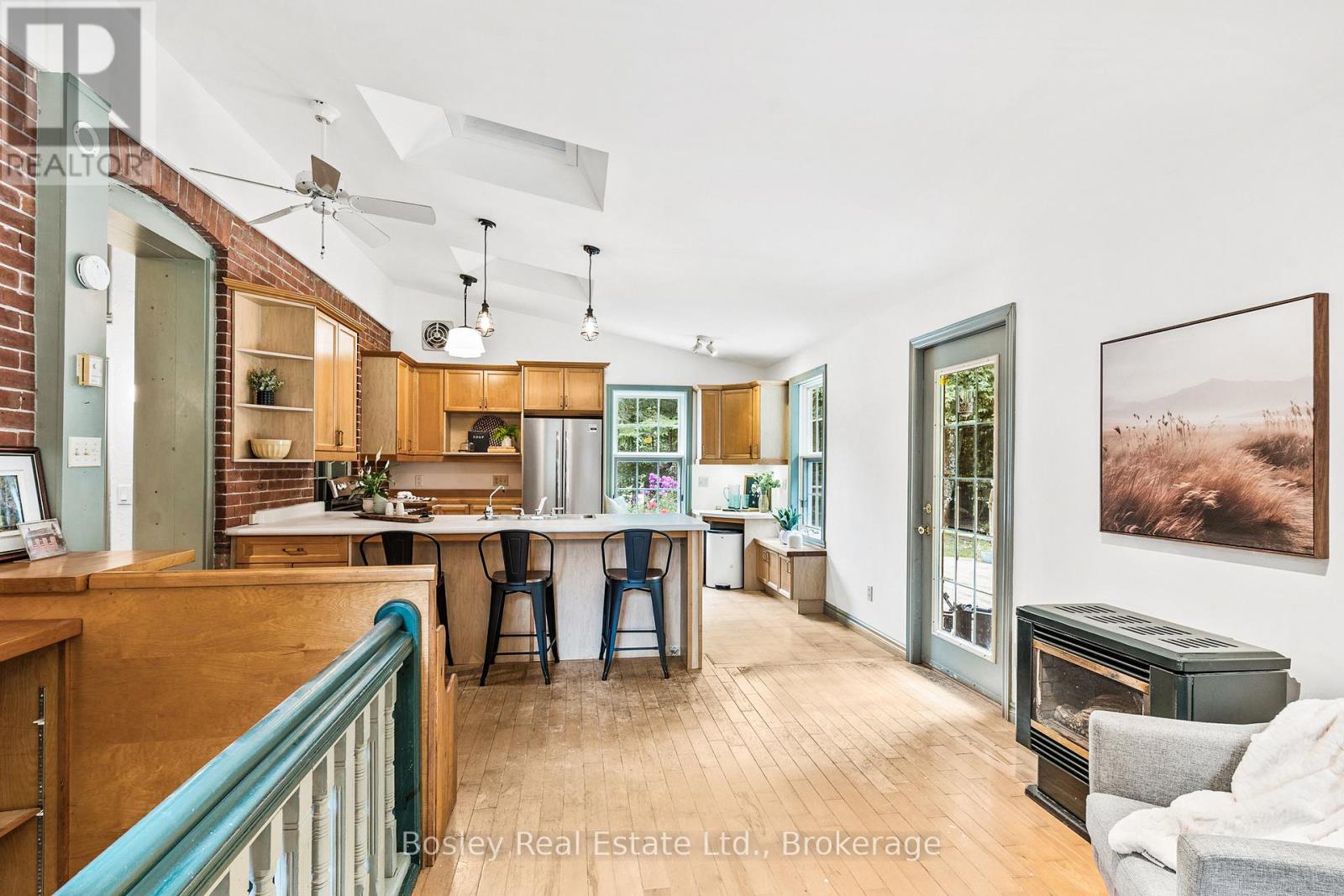 355276 The Blue Mountains Euphrasia Townline, Blue Mountains, Ontario  N0H 1J0 - Photo 11 - X12596696