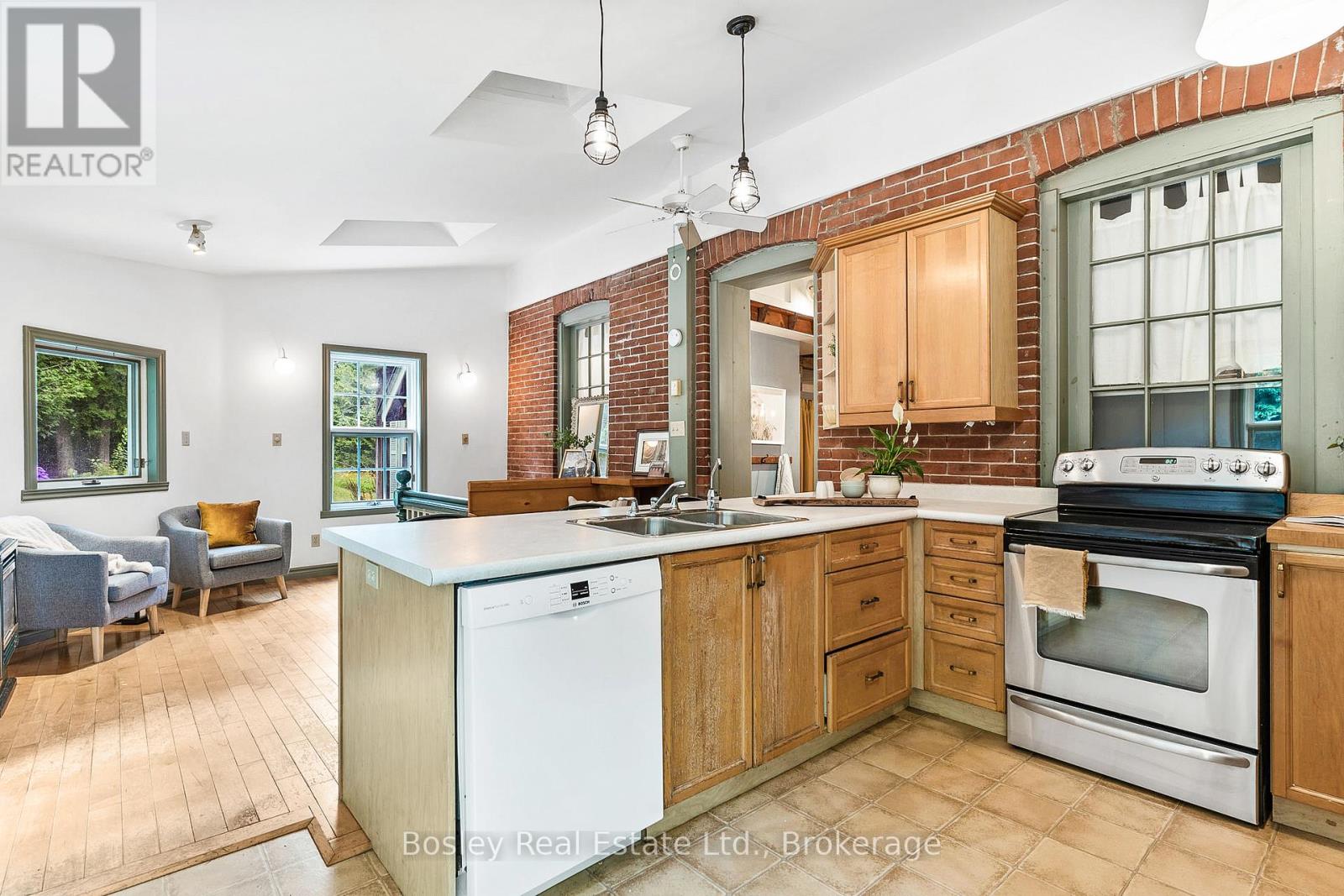 355276 The Blue Mountains Euphrasia Townline, Blue Mountains, Ontario  N0H 1J0 - Photo 14 - X12596696