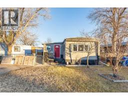 96 Anson Avenue Sw Sw Hill, Medicine Hat, Ca