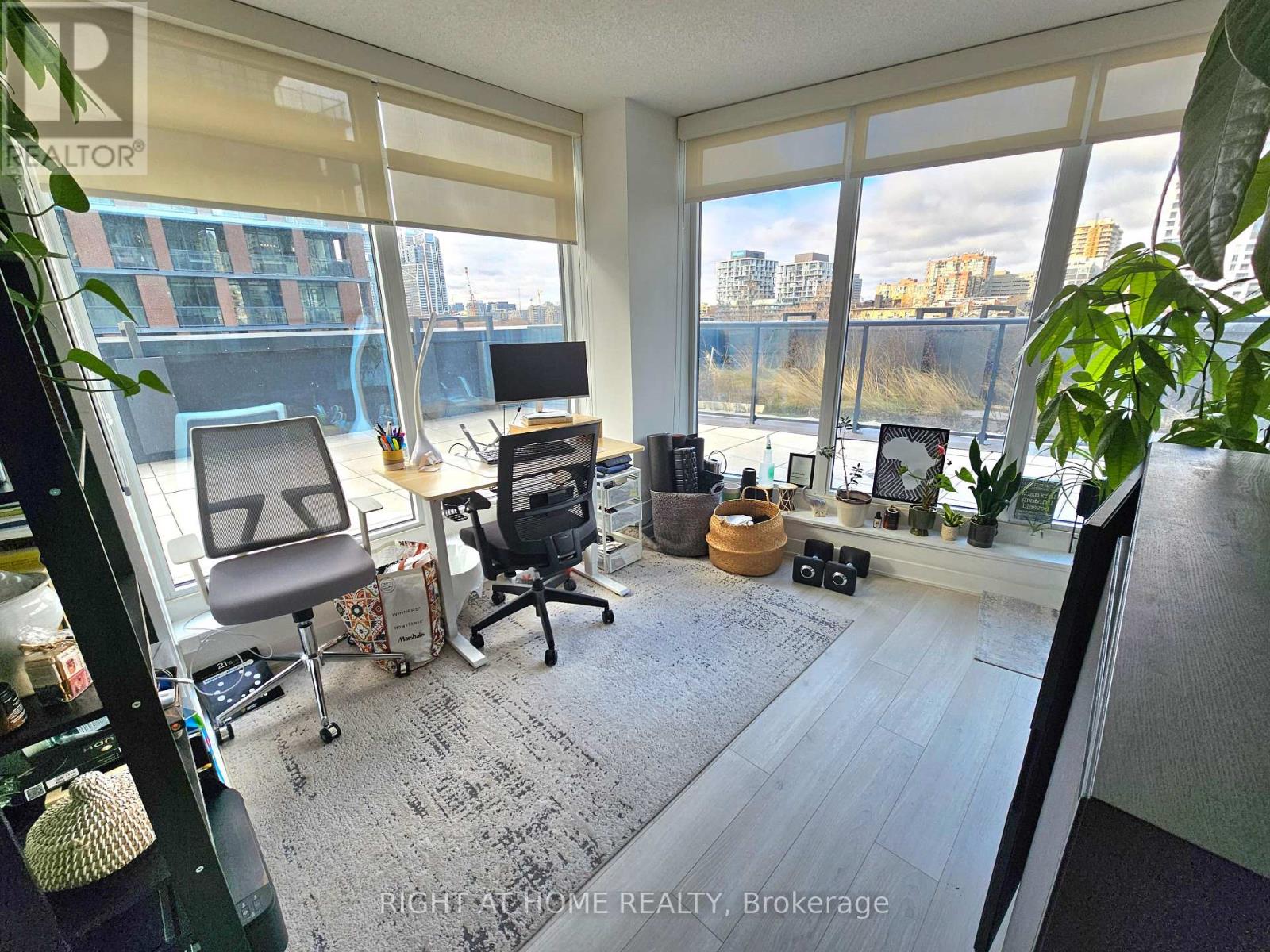 303 - 80 Queens Wharf Road, Toronto, Ontario  M5V 0J3 - Photo 12 - C12596666