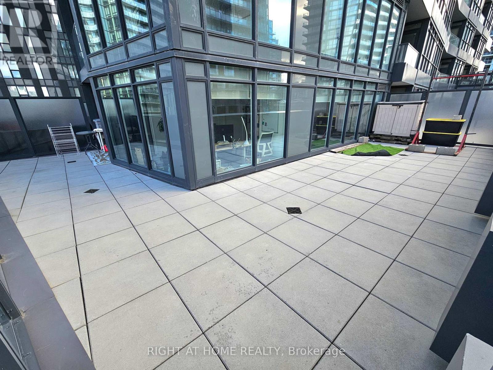 303 - 80 Queens Wharf Road, Toronto, Ontario  M5V 0J3 - Photo 18 - C12596666