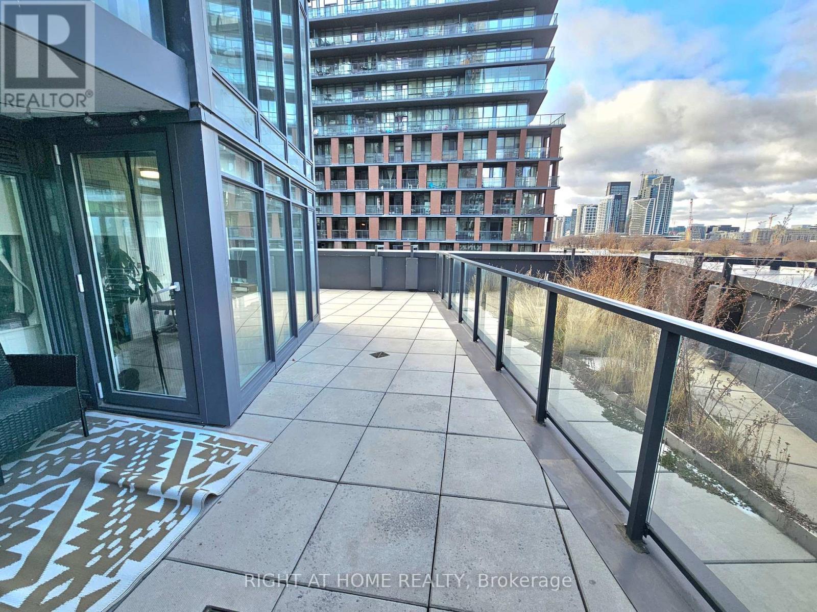 303 - 80 Queens Wharf Road, Toronto, Ontario  M5V 0J3 - Photo 19 - C12596666