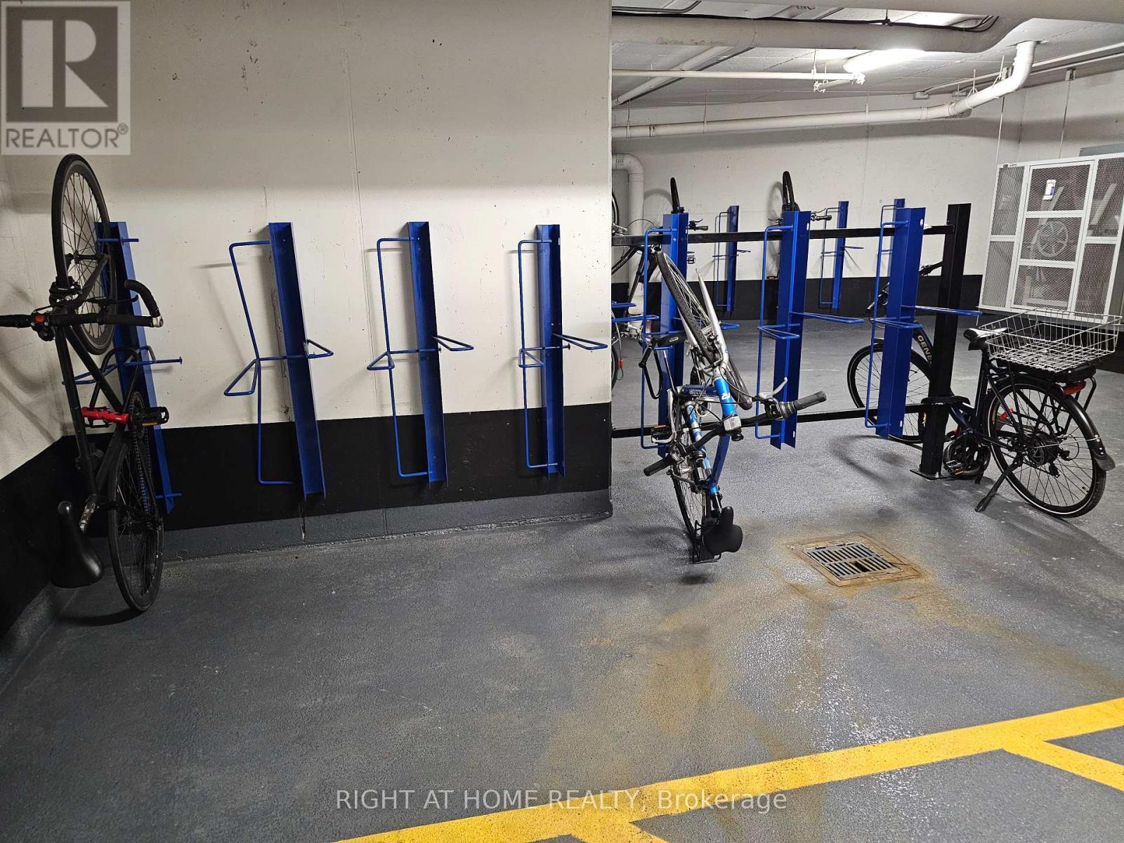 303 - 80 Queens Wharf Road, Toronto, Ontario  M5V 0J3 - Photo 34 - C12596666