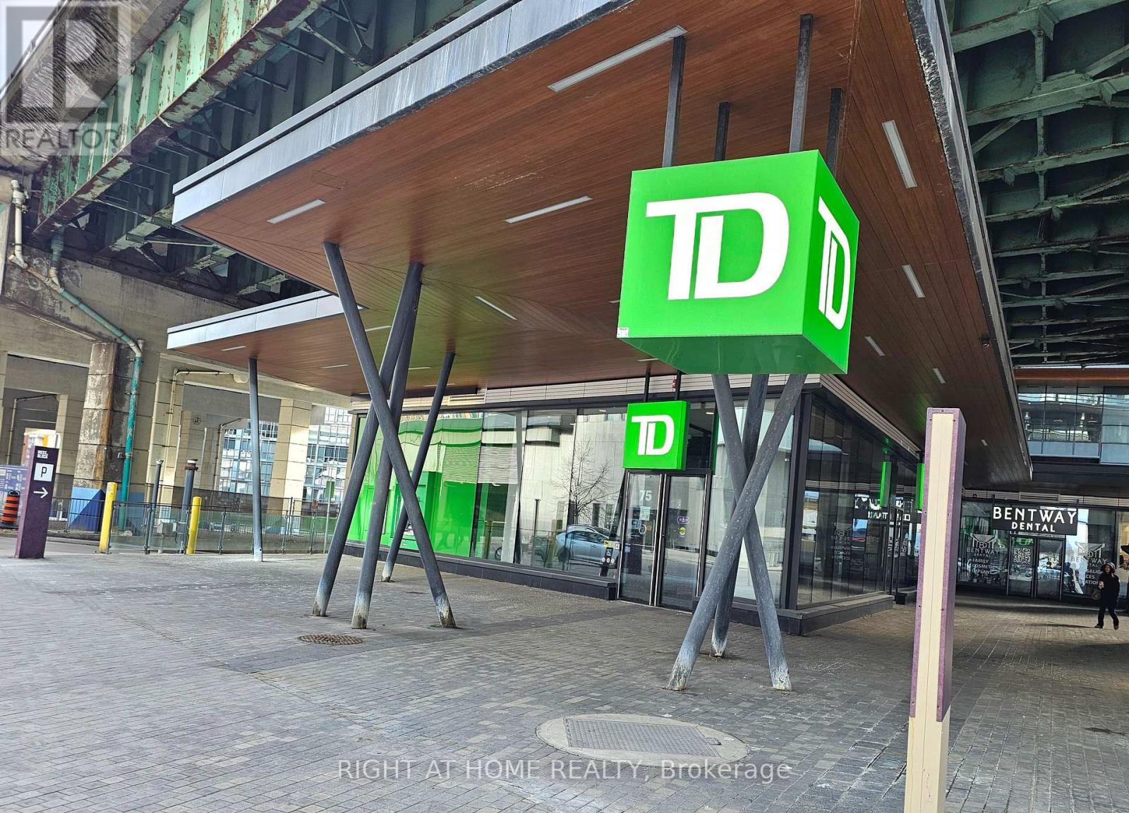 303 - 80 Queens Wharf Road, Toronto, Ontario  M5V 0J3 - Photo 38 - C12596666