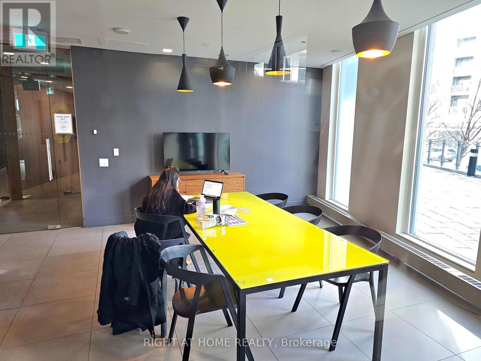 303 - 80 Queens Wharf Road, Toronto, Ontario  M5V 0J3 - Photo 44 - C12596666