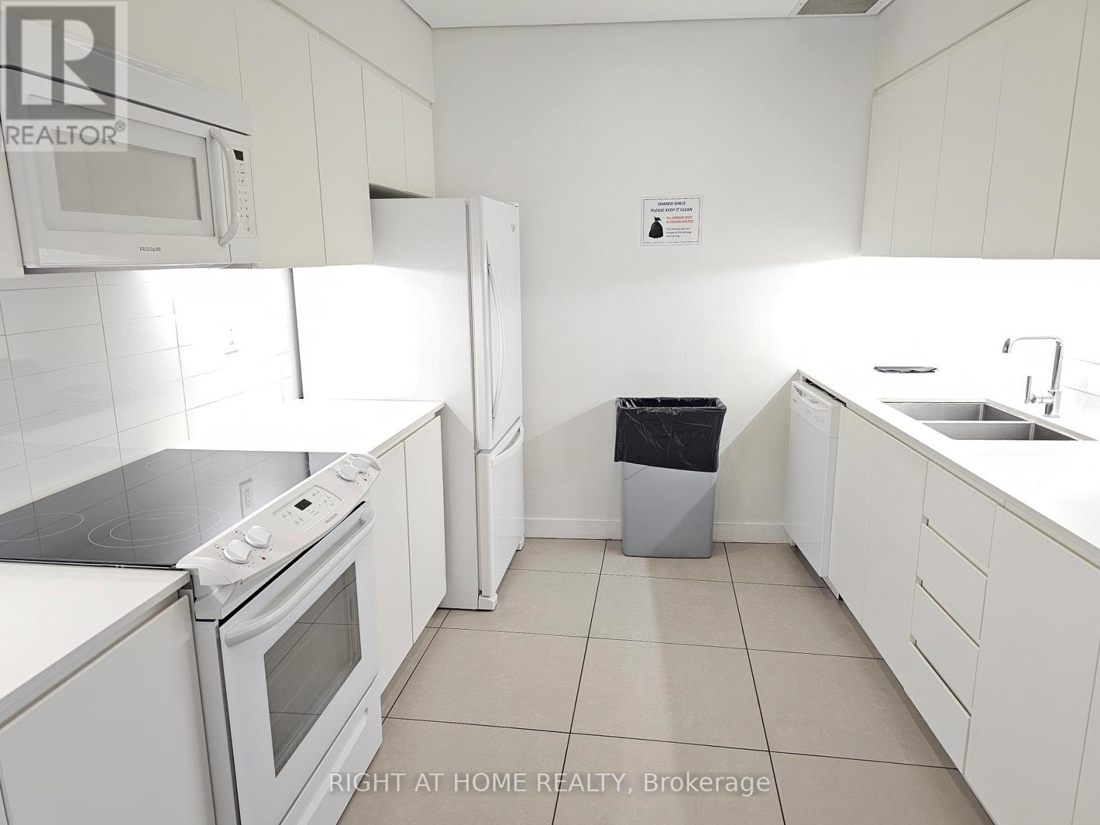 303 - 80 Queens Wharf Road, Toronto, Ontario  M5V 0J3 - Photo 45 - C12596666