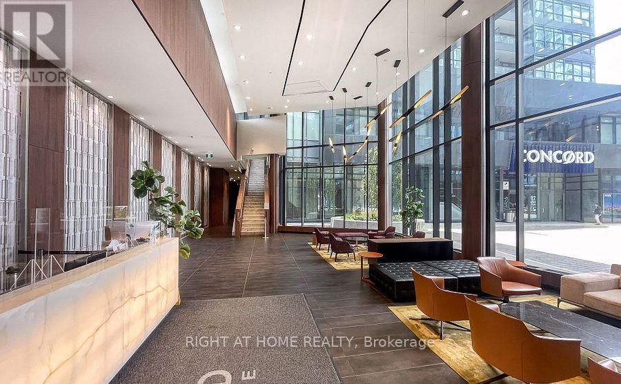 303 - 80 Queens Wharf Road, Toronto, Ontario  M5V 0J3 - Photo 5 - C12596666