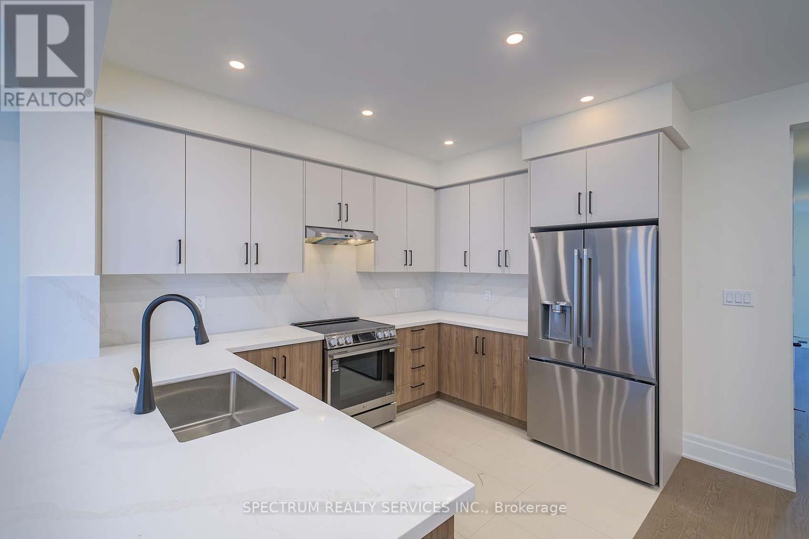 203 Grand Trunk Avenue, Vaughan, Ontario  L6A 5E5 - Photo 12 - N12596658