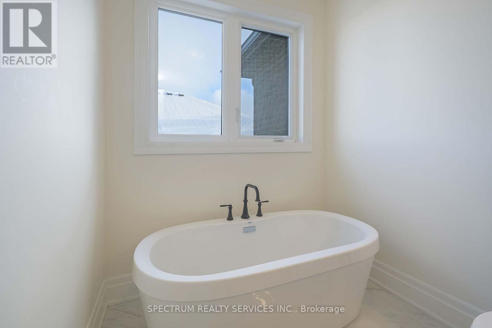 203 Grand Trunk Avenue, Vaughan, Ontario  L6A 5E5 - Photo 23 - N12596658