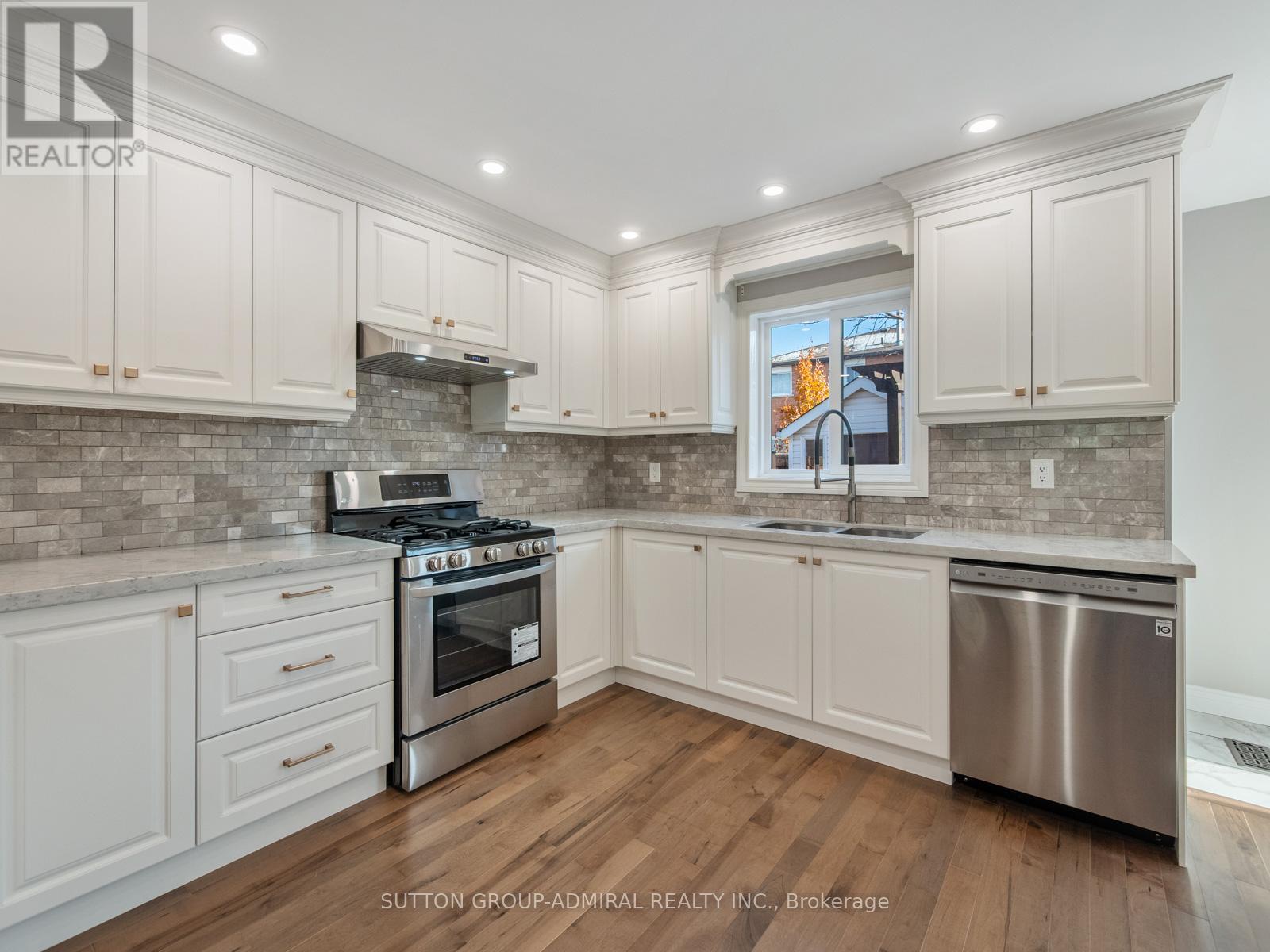 7 San Marko Place, Vaughan, Ontario L4L 7M6 - Photo 13 - N12596714