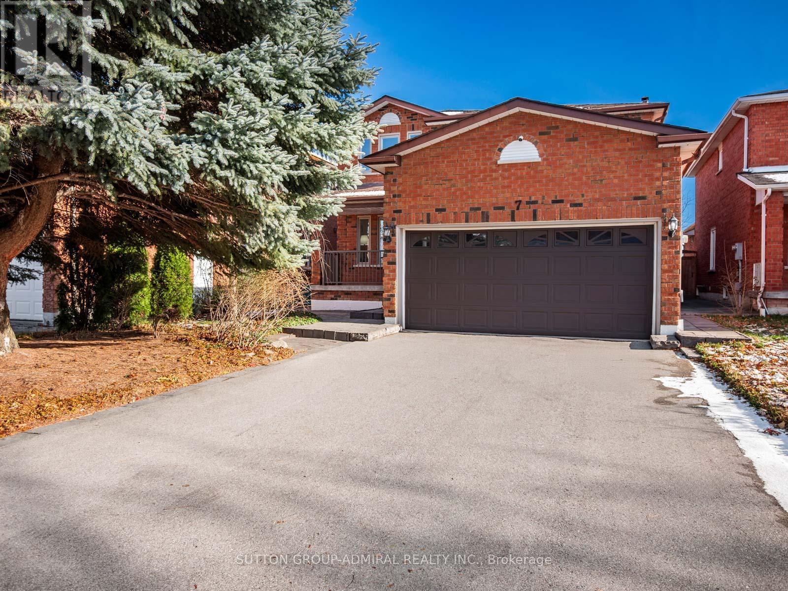 7 San Marko Place, Vaughan, Ontario L4L 7M6 - Photo 2 - N12596714