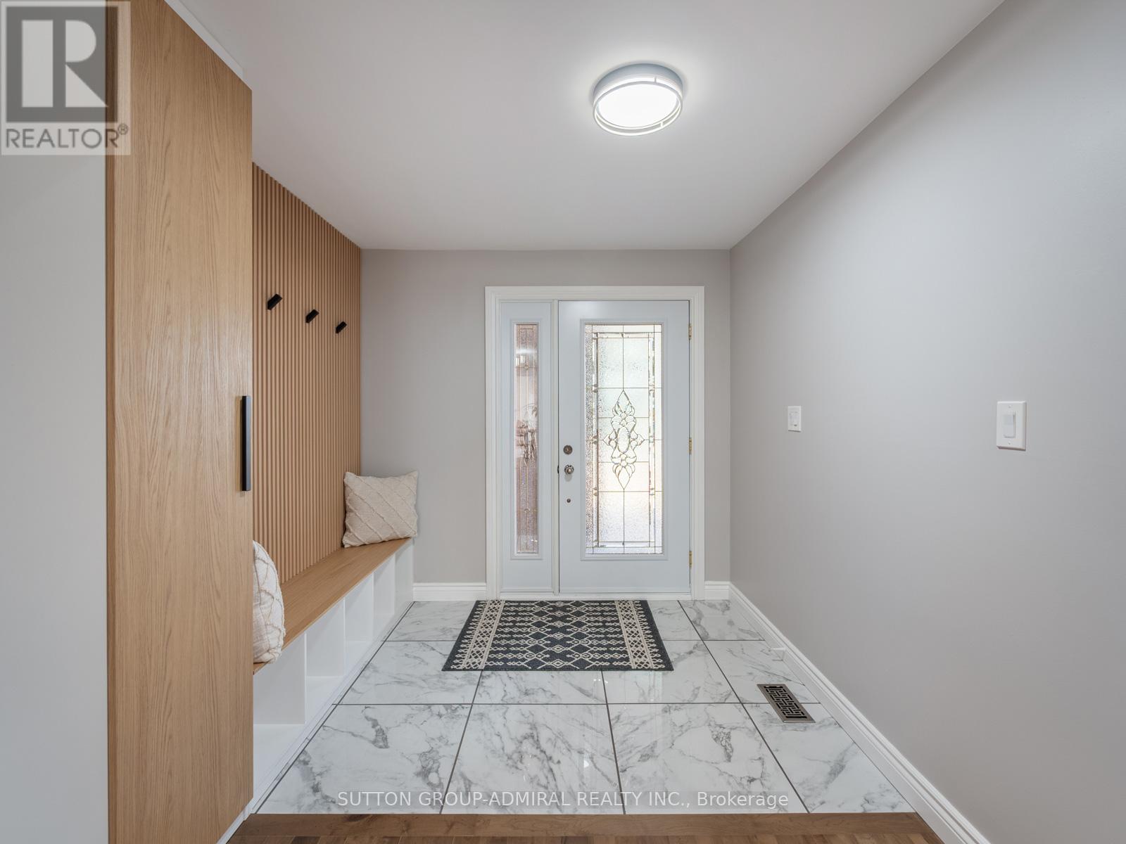 7 San Marko Place, Vaughan, Ontario L4L 7M6 - Photo 6 - N12596714