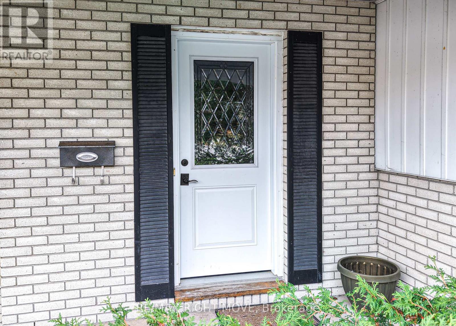 437 Highland Avenue, Orillia, Ontario  L3V 4E8 - Photo 13 - S12596682