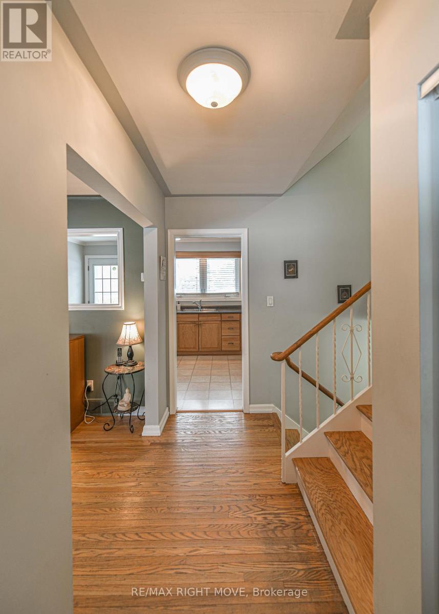 437 Highland Avenue, Orillia, Ontario  L3V 4E8 - Photo 14 - S12596682