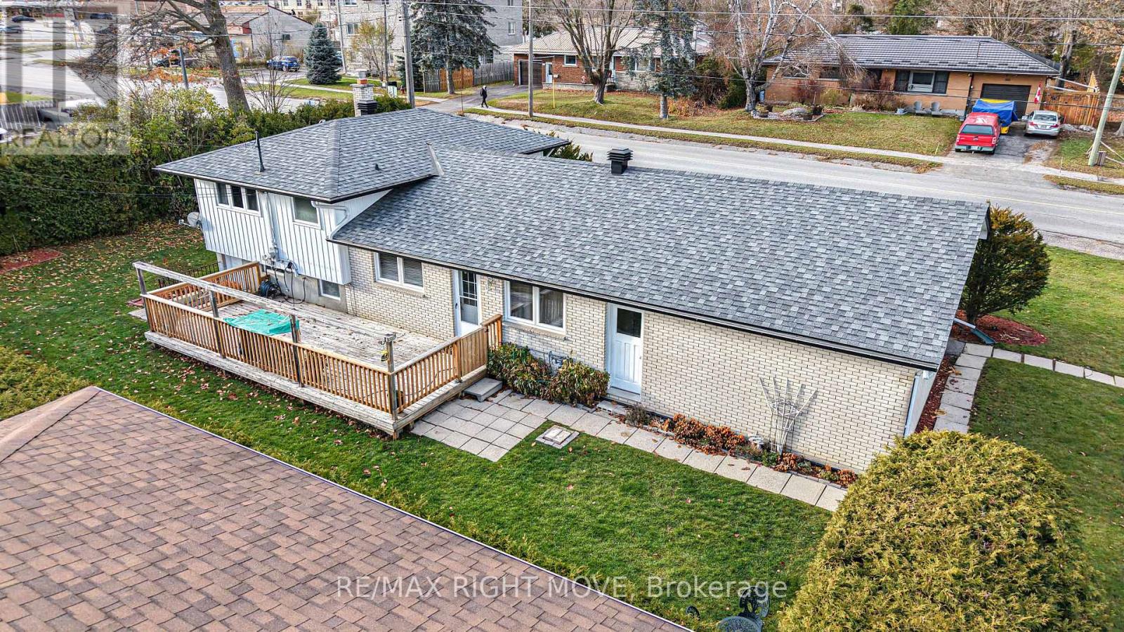 437 Highland Avenue, Orillia, Ontario  L3V 4E8 - Photo 4 - S12596682