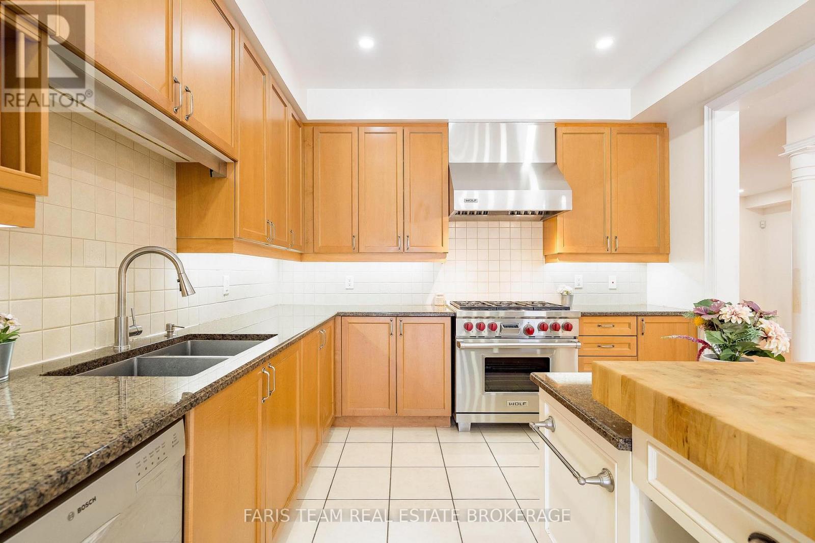 146 Sandringham Drive, Barrie, Ontario  L4M 0C9 - Photo 8 - S12596706