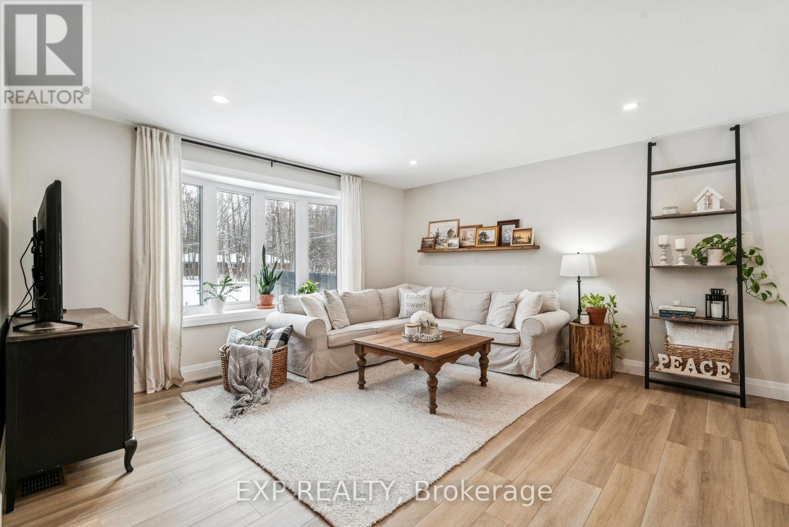 2386 South Orr Lake Road, Springwater, Ontario  L0L 1P0 - Photo 9 - S12596724