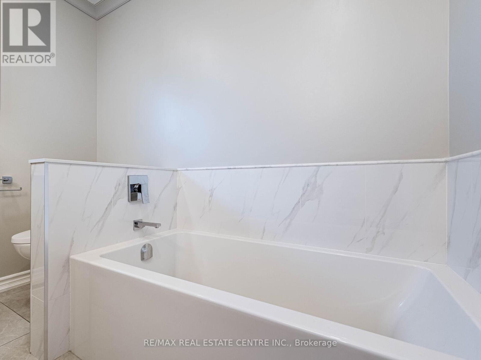 76 Turtlecreek Boulevard, Brampton, Ontario  L6W 3X9 - Photo 31 - W12594850