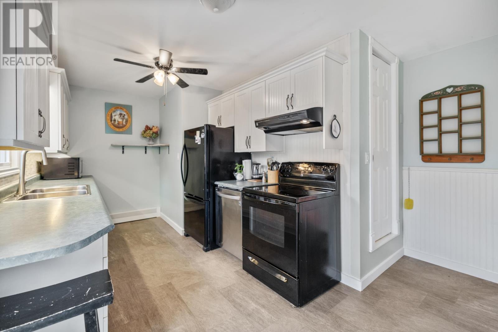 45 Dewar Drive, Stratford, Prince Edward Island  C1B 1K3 - Photo 12 - 202528972