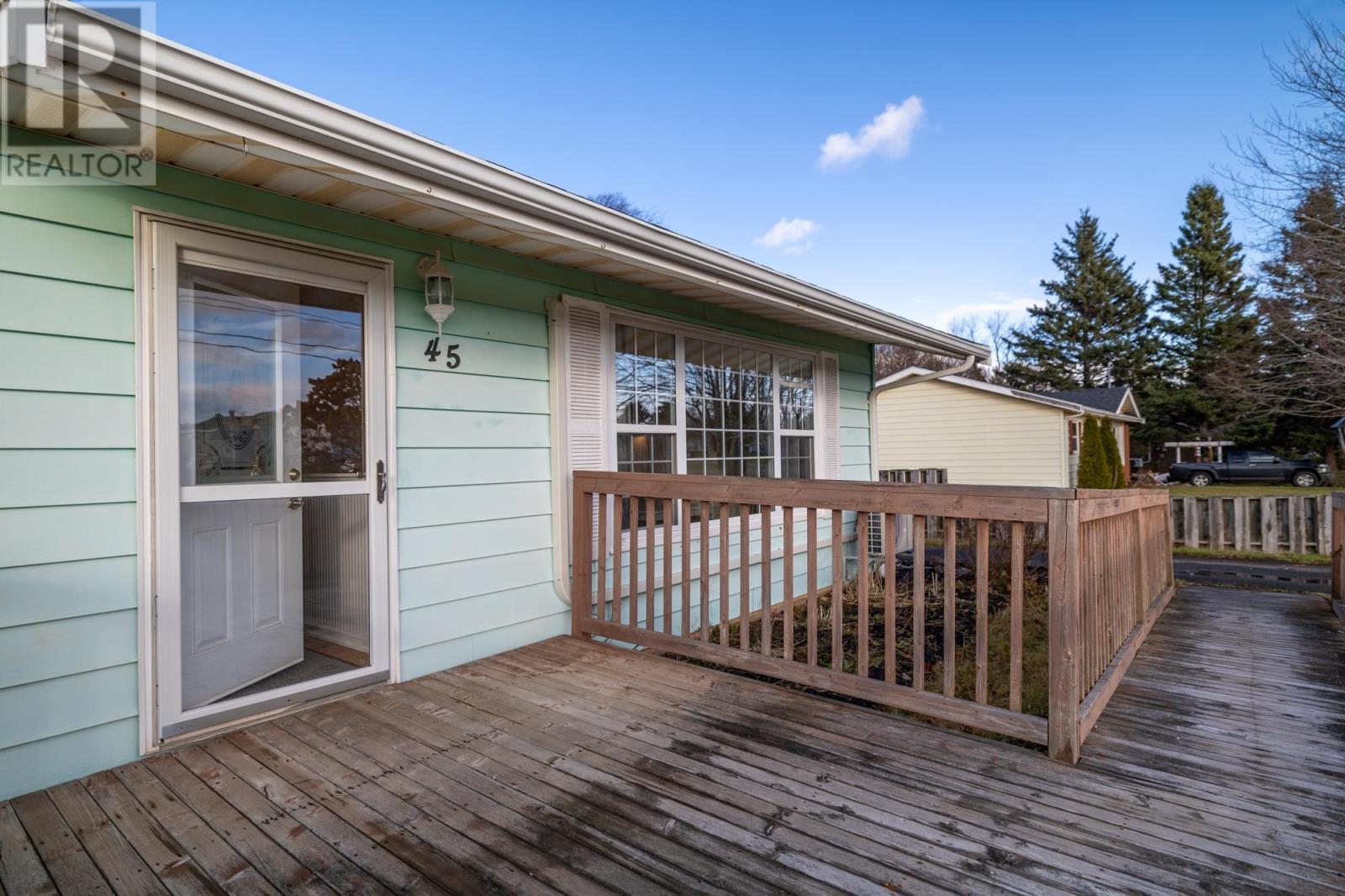 45 Dewar Drive, Stratford, Prince Edward Island  C1B 1K3 - Photo 5 - 202528972