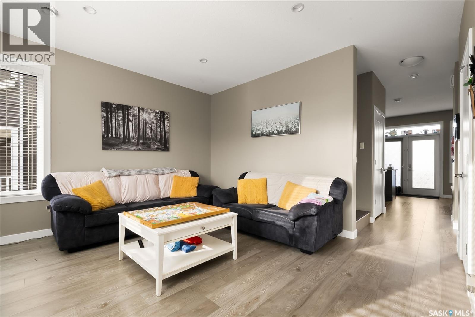 2810 Ridgway Avenue, Regina, Saskatchewan  S4X 0N1 - Photo 4 - SK025094