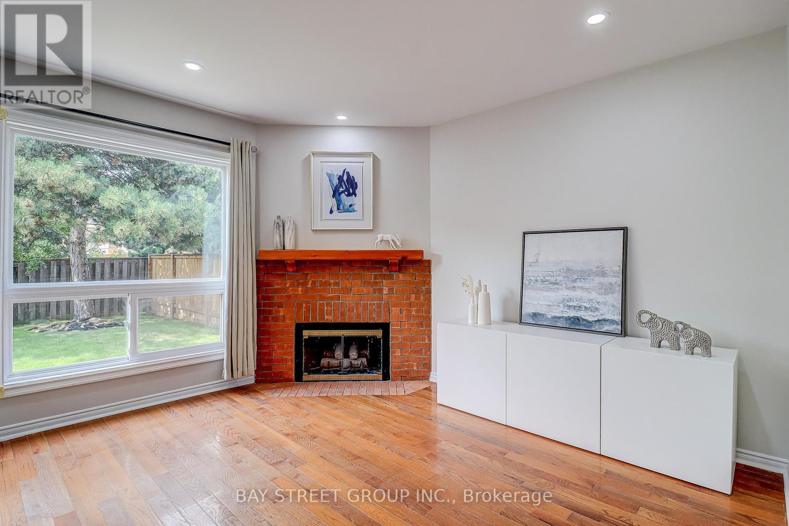 679 Constellation Drive, Mississauga, Ontario  L5R 2V9 - Photo 15 - W12596652