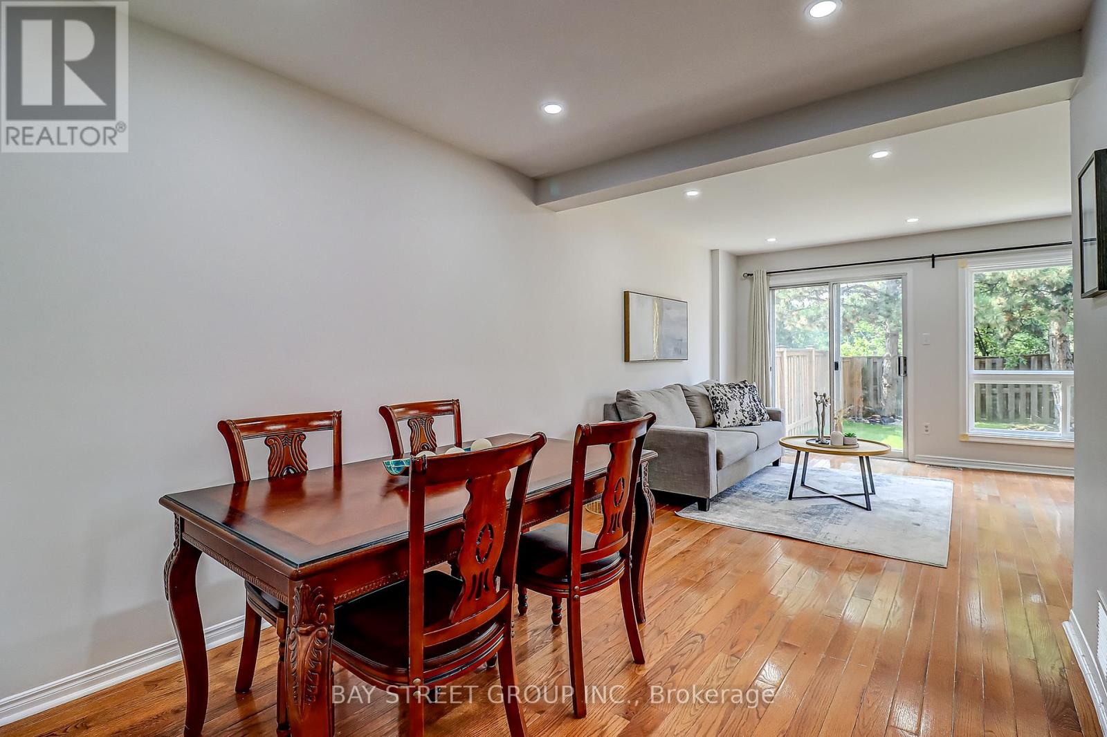 679 Constellation Drive, Mississauga, Ontario  L5R 2V9 - Photo 9 - W12596652