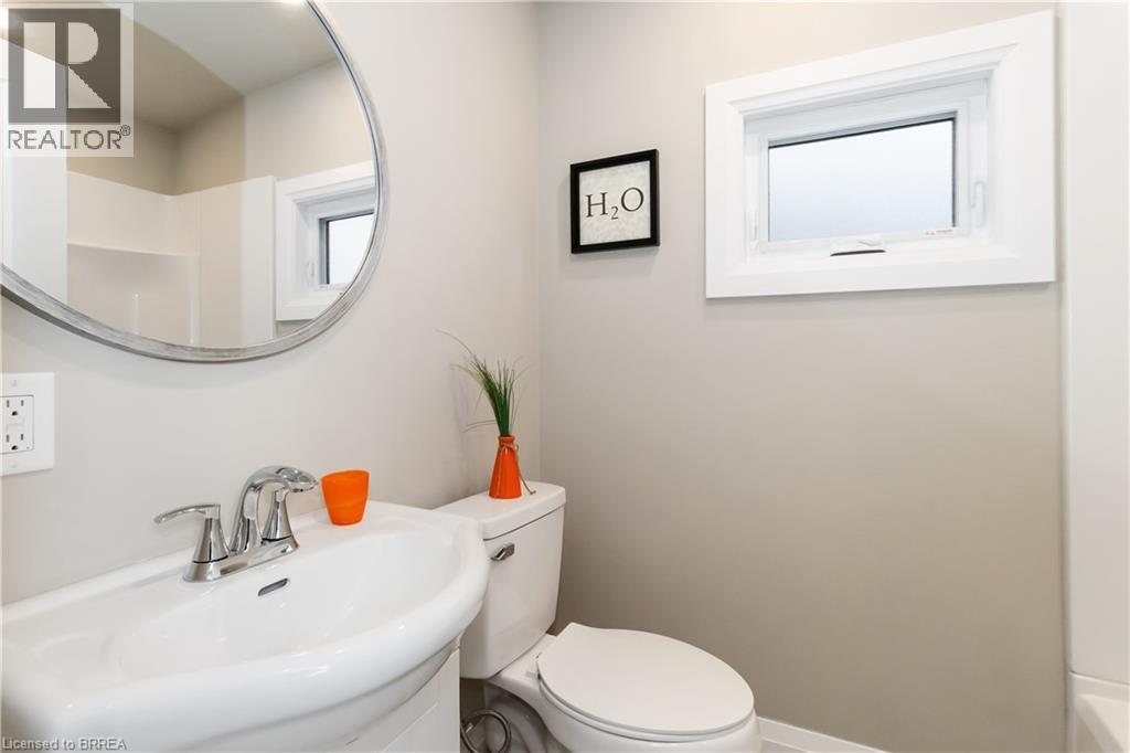 16 Mt. Pleasant Street, Brantford, Ontario  N3T 1S5 - Photo 13 - 40791642