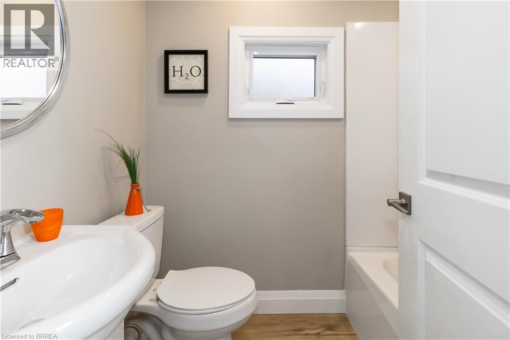 16 Mt. Pleasant Street, Brantford, Ontario  N3T 1S5 - Photo 14 - 40791642