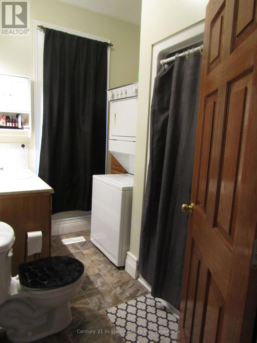 B - 316 Centre Street, North Huron, Ontario  N0G 2W0 - Photo 12 - X12387464