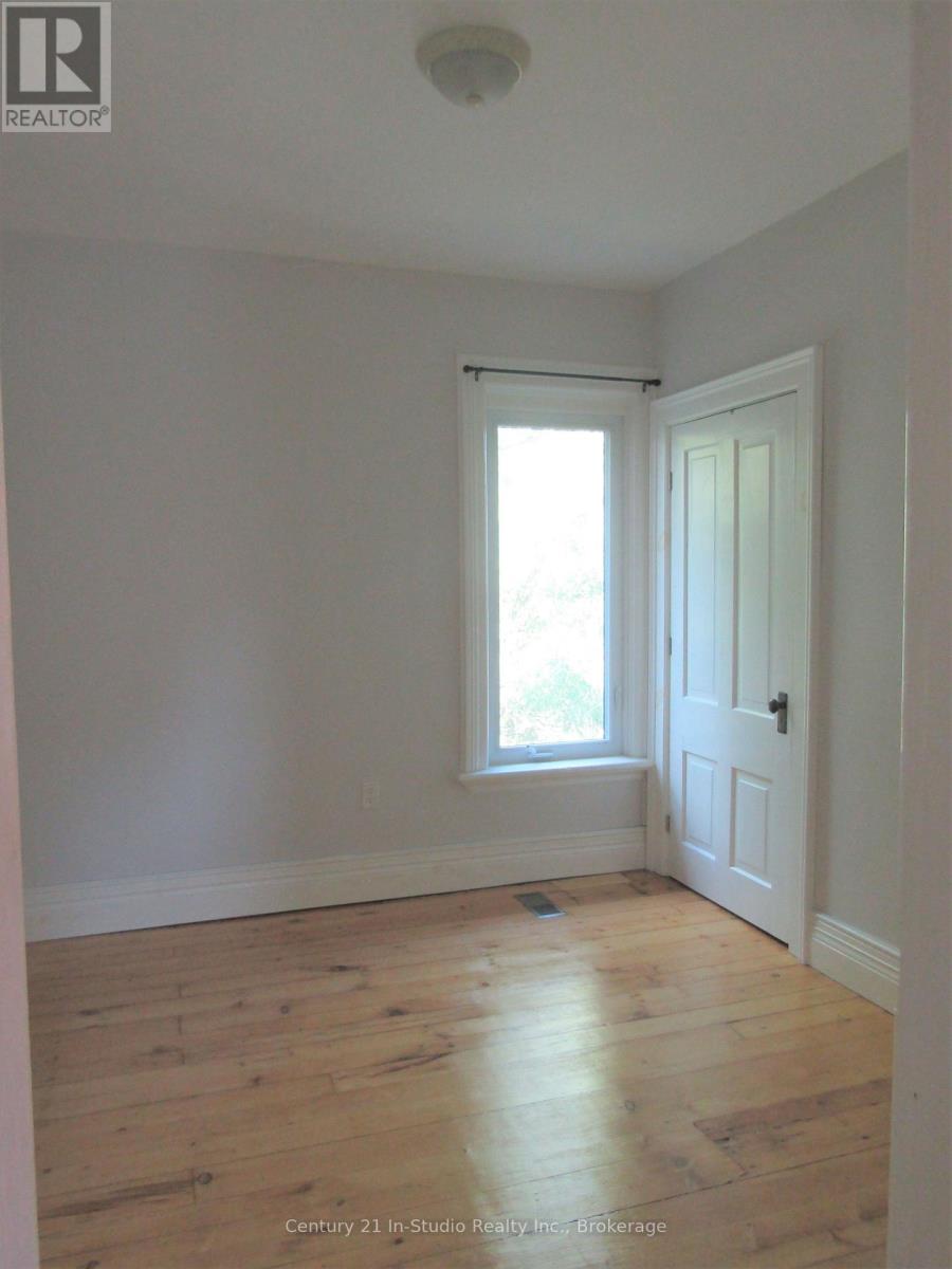 B - 316 Centre Street, North Huron, Ontario  N0G 2W0 - Photo 18 - X12387464