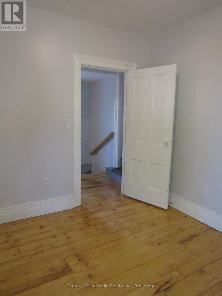 B - 316 Centre Street, North Huron, Ontario  N0G 2W0 - Photo 19 - X12387464