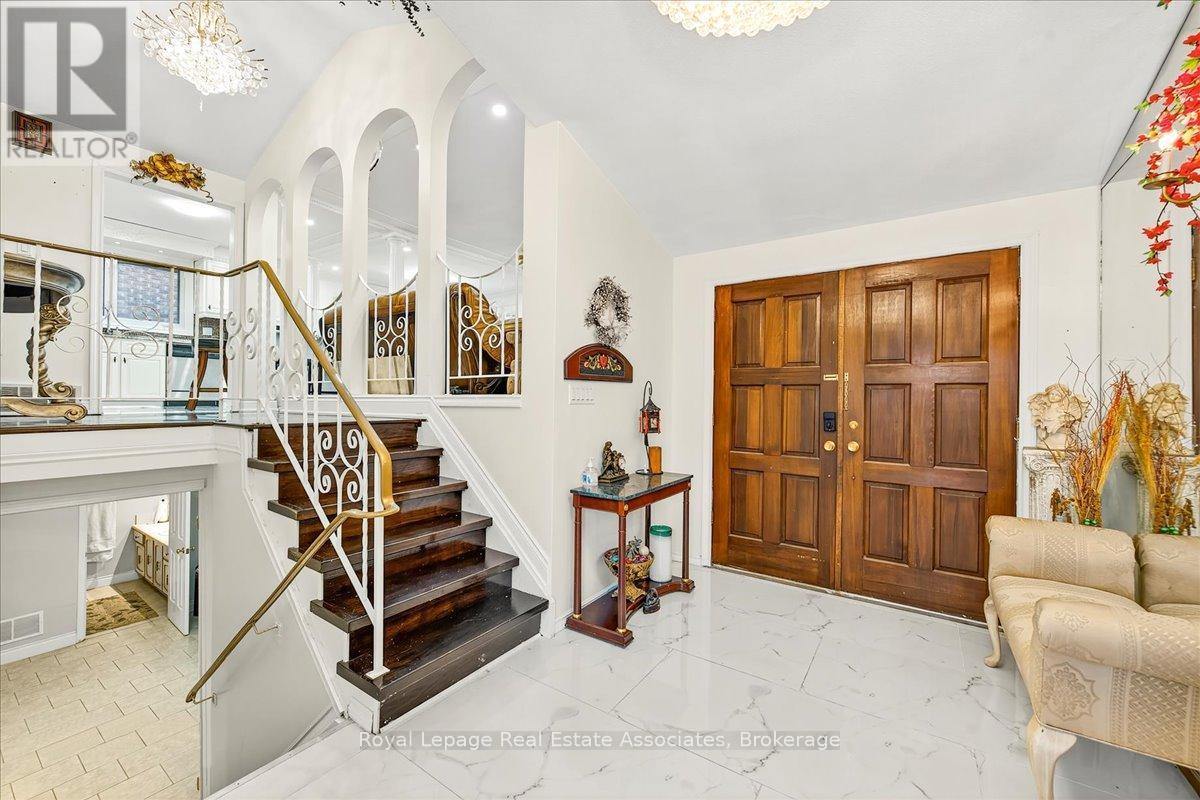 51 Picton Street, Hamilton, Ontario  L8L 1E4 - Photo 4 - X12596664