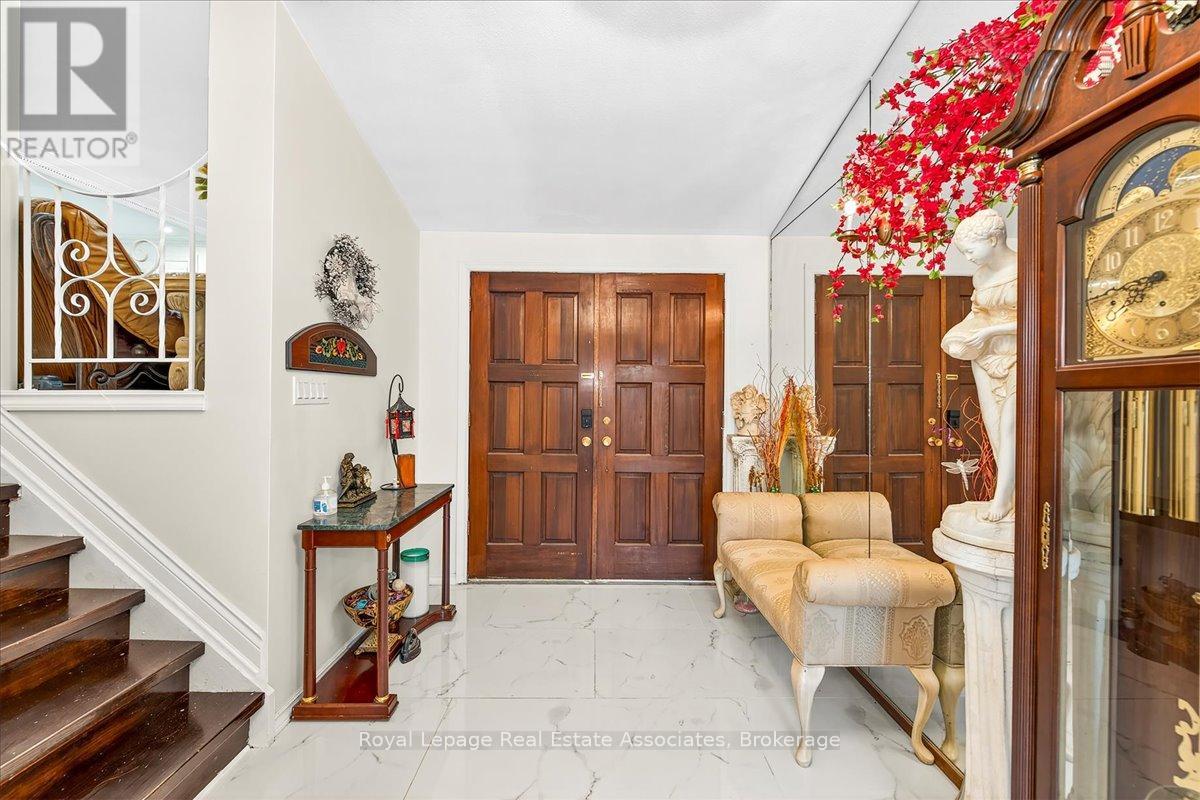 51 Picton Street, Hamilton, Ontario  L8L 1E4 - Photo 5 - X12596664