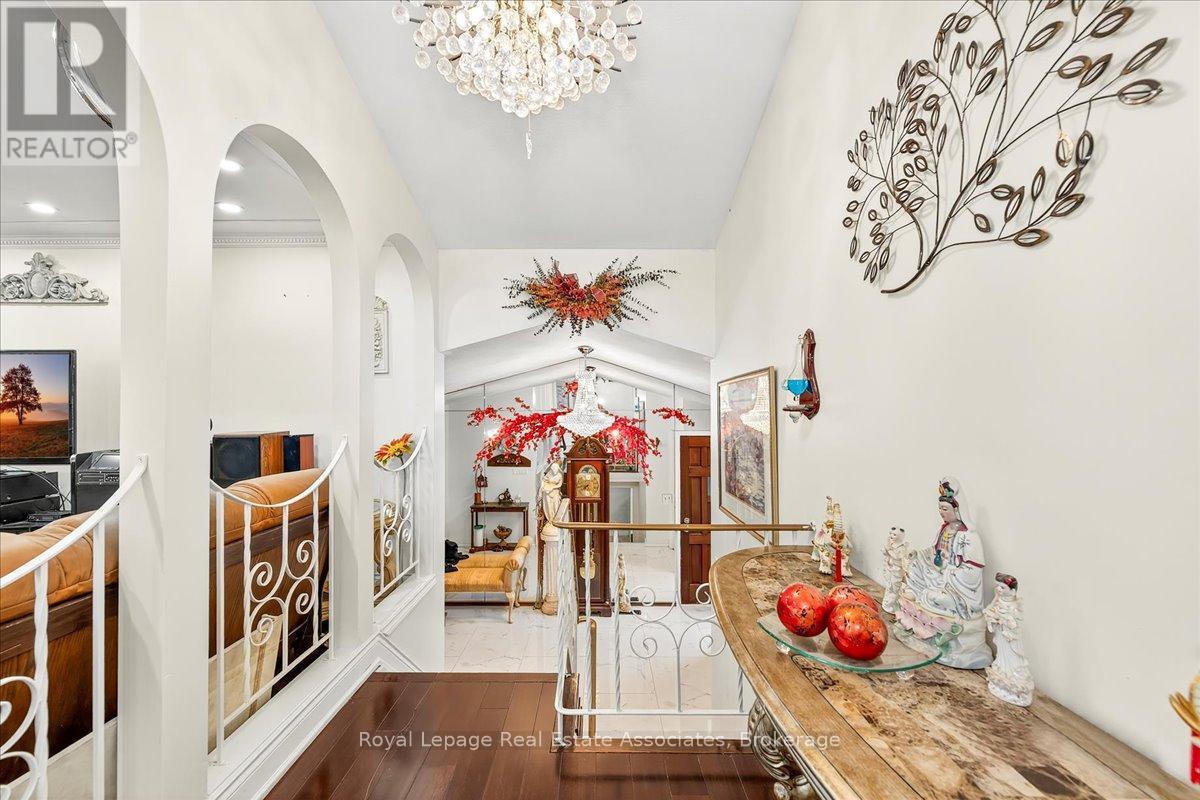 51 Picton Street, Hamilton, Ontario  L8L 1E4 - Photo 6 - X12596664