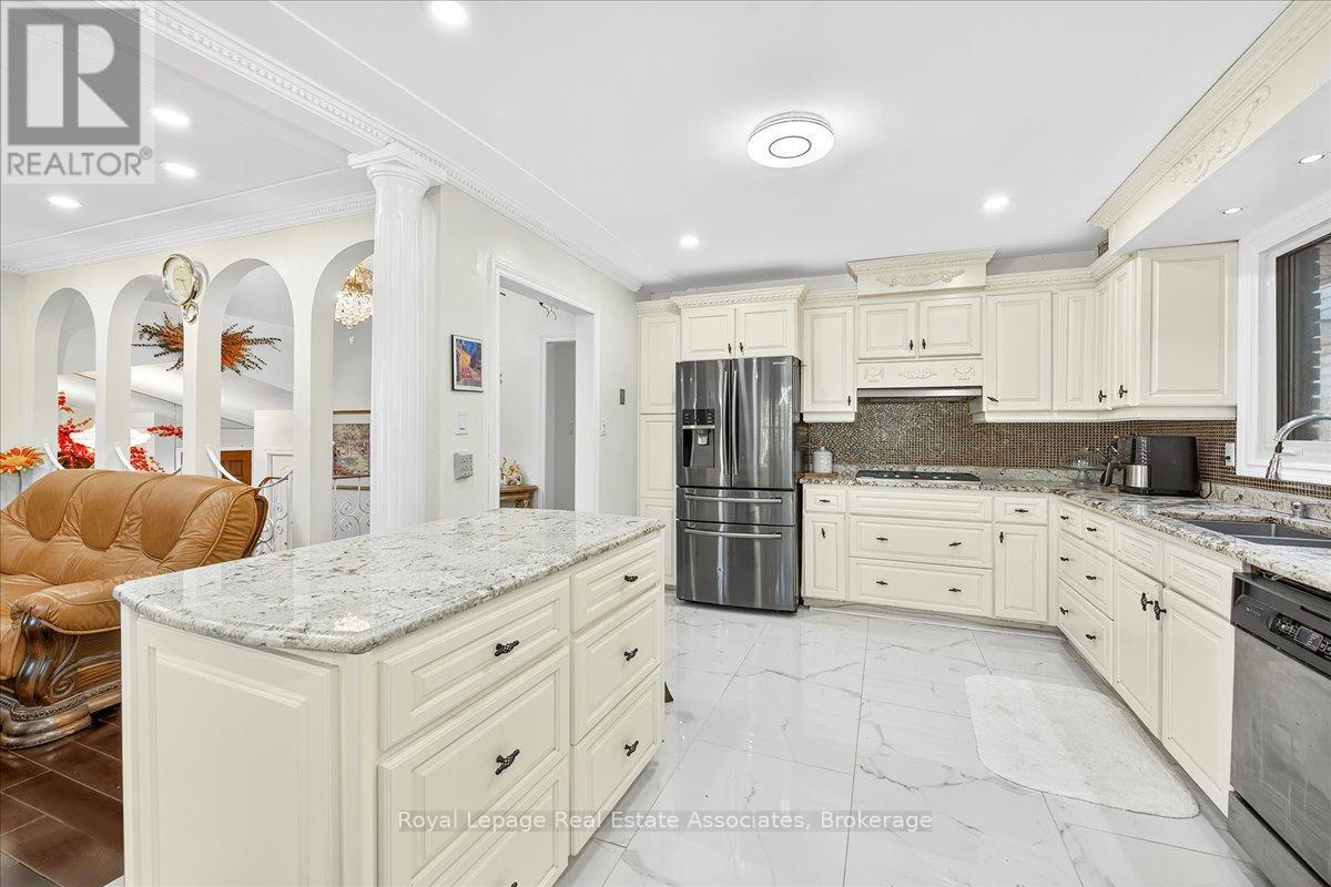 51 Picton Street, Hamilton, Ontario  L8L 1E4 - Photo 9 - X12596664