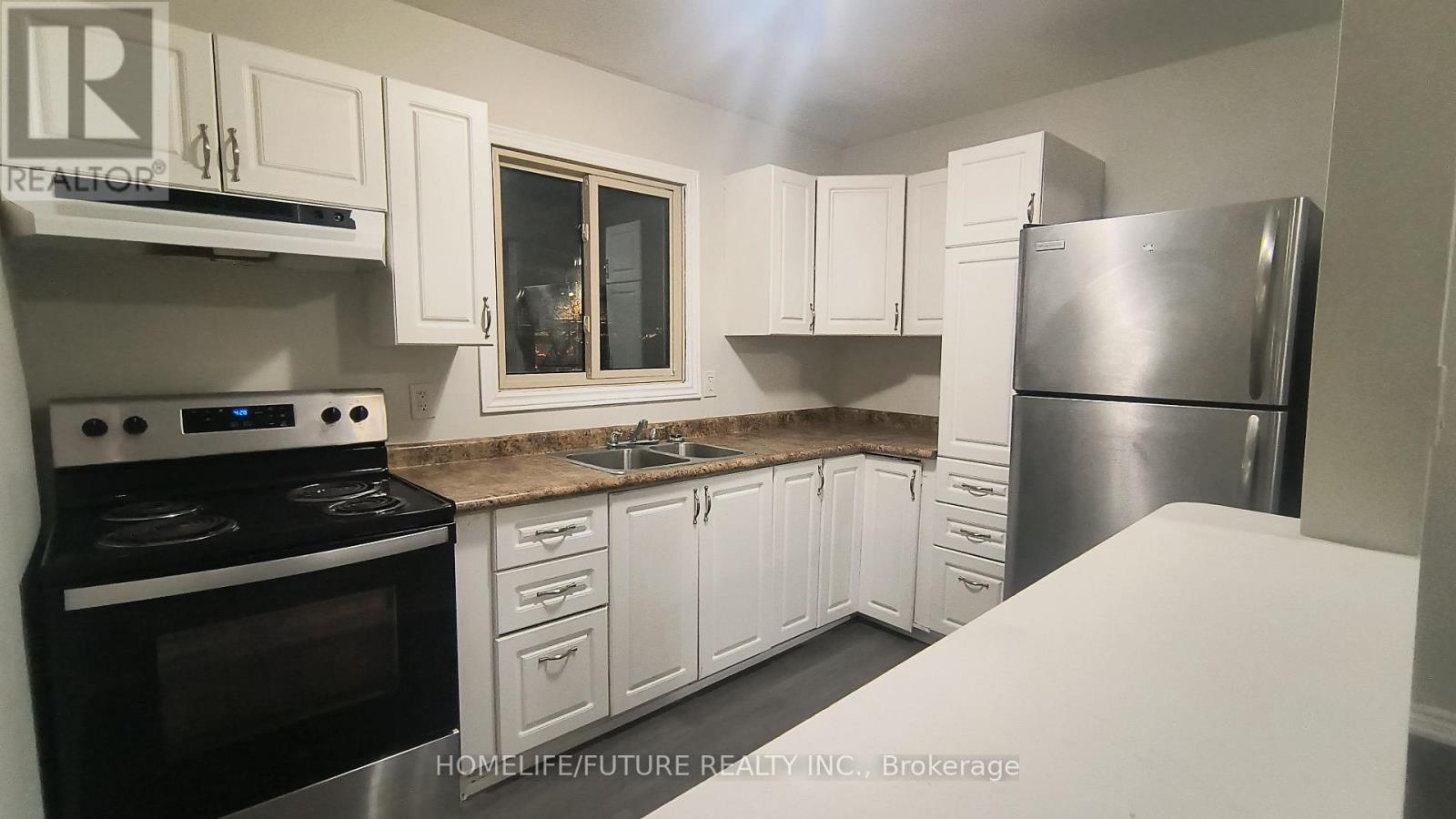 18 - 255 Porter Street, Oshawa (Lakeview), Ontario  L1J 1N3 - Photo 4 - E12583514