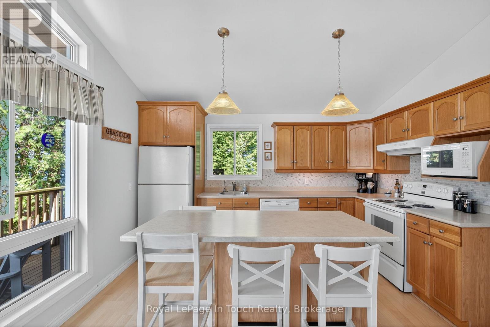 2519 Champlain Road, Tiny, Ontario  L9M 0C3 - Photo 8 - S12596844